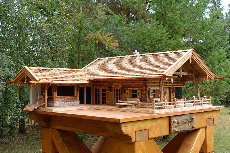 Luxus XXL Vogelhaus groß Vogelhausvilla Alm Chalet